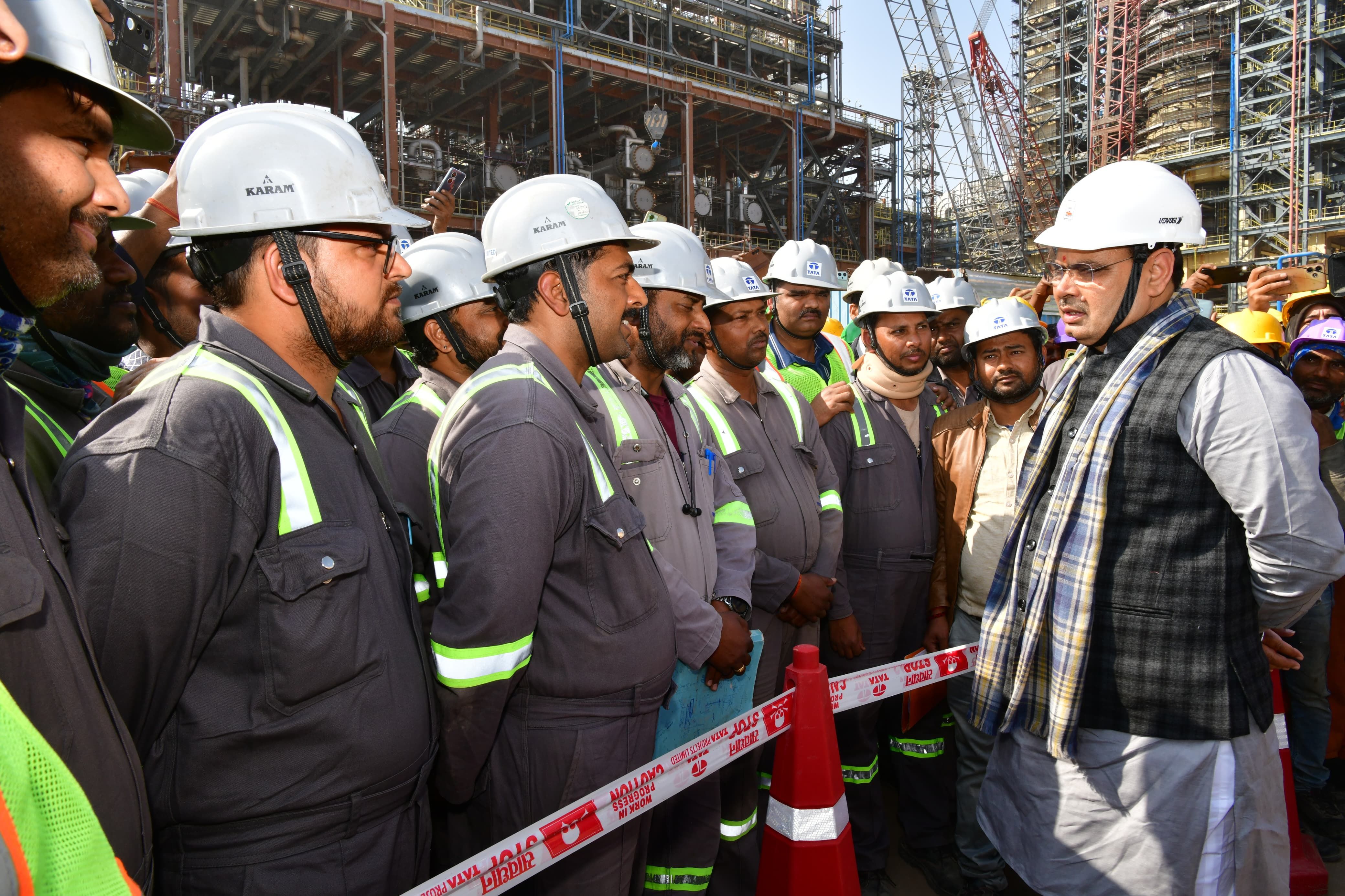 How Saudi Employers Can Hire Pakistani Workers from Pakistan